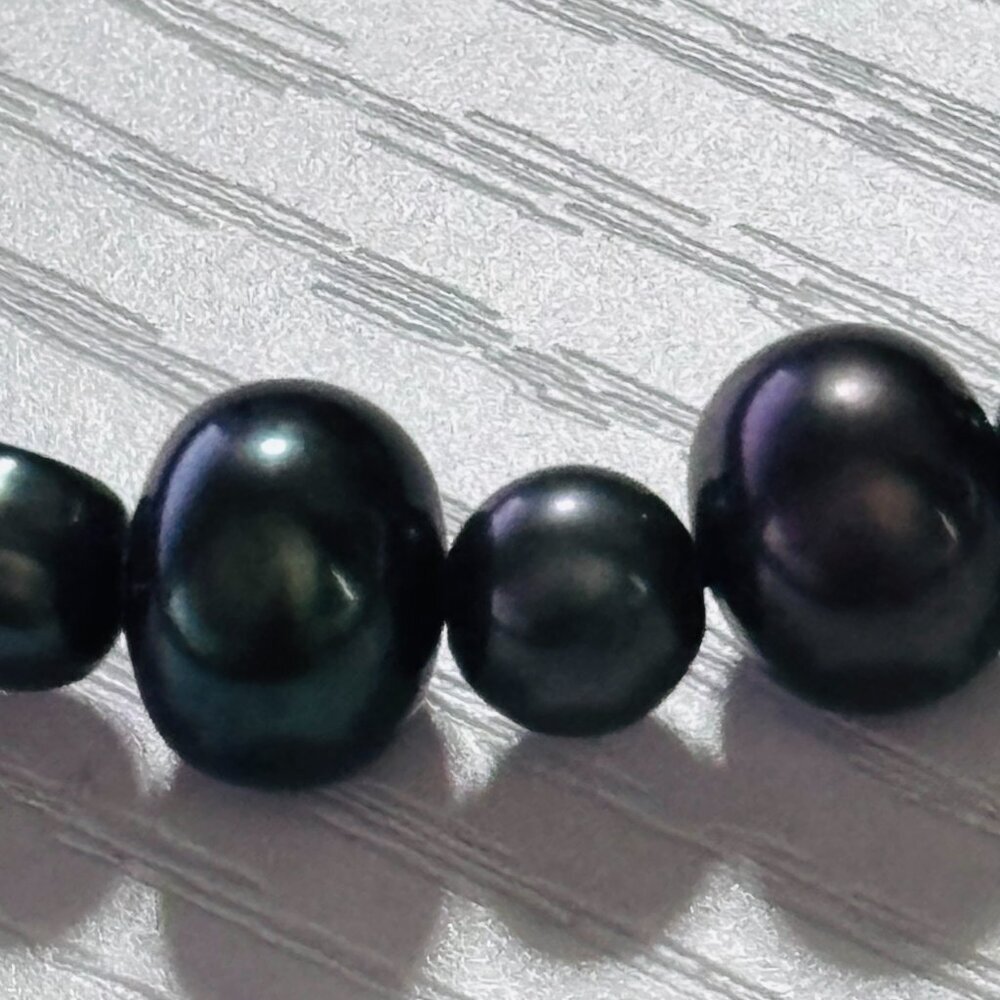 Black Peacock Pearl Beaded Necklace 18” Iridescent Classic - Picture 10 of 14